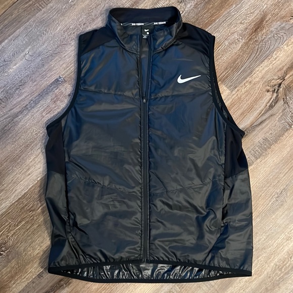 Nike Jackets & Blazers - NIKE Fullzip Running Vest